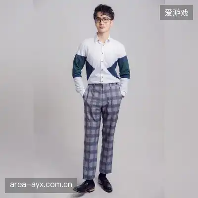 李华